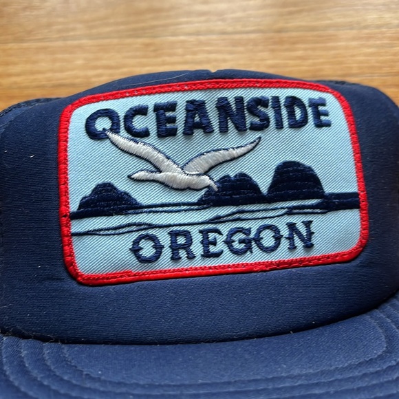 Vintage Oceanside Oregon Snapback Hat / 80s - 90s / Truck Style / Mesh - Picture 3 of 7